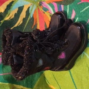 Totes snow boots. Black and size 9c